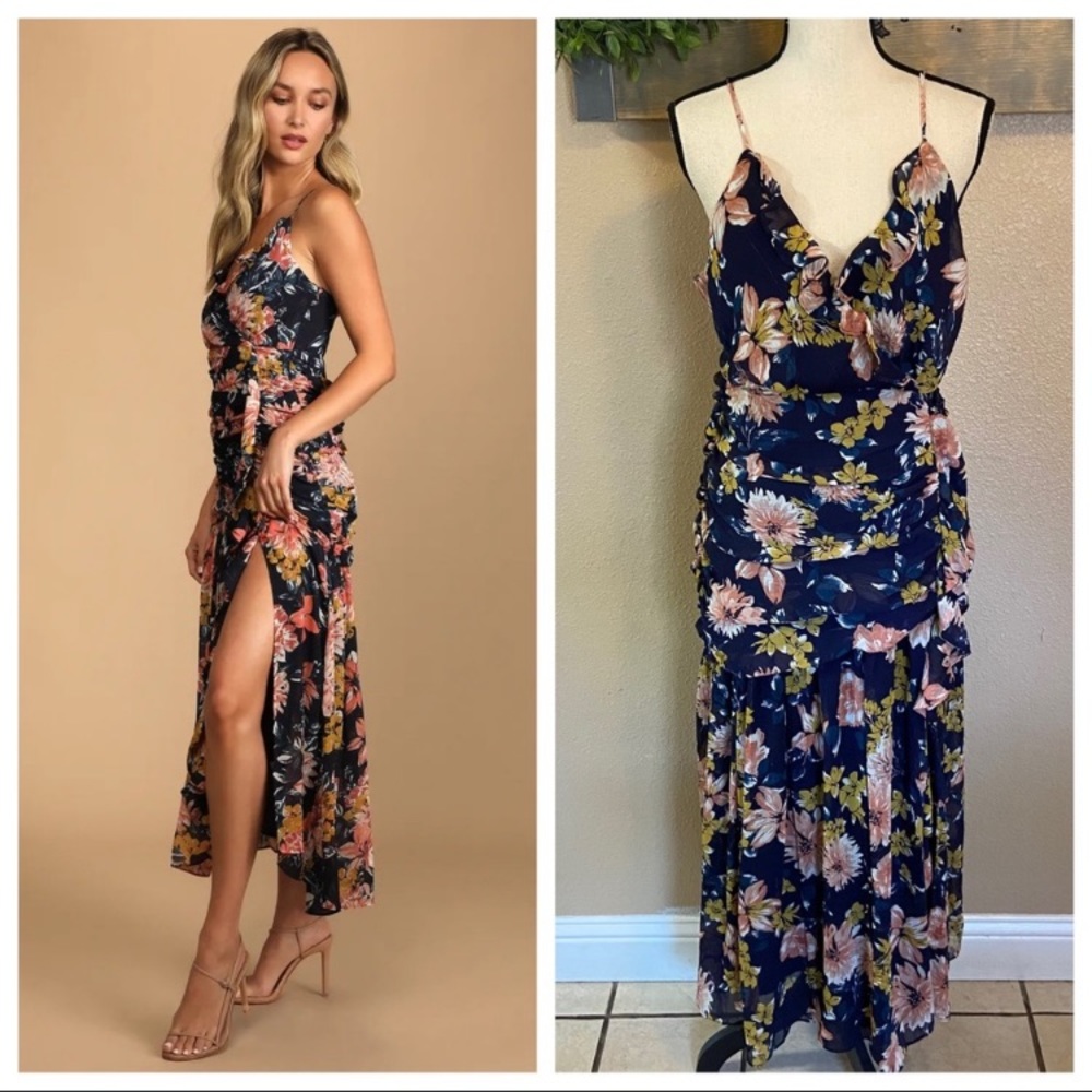 NWOT Stunning Soiree Navy Blue Floral Print Ruched Midi Dress